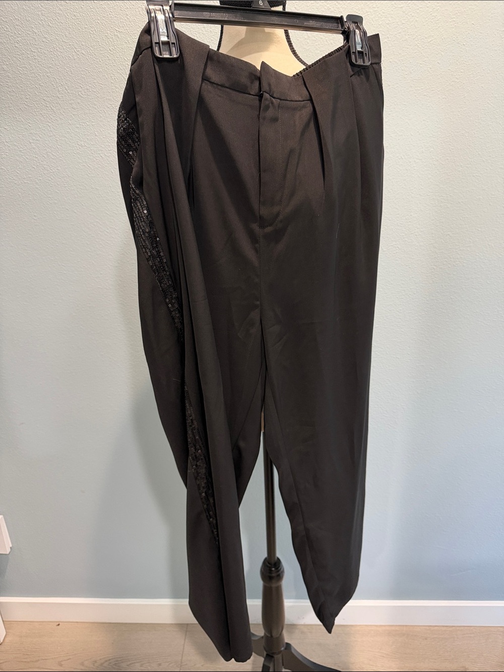 Vici Black Straight-Leg Pants with sequin Side Panel